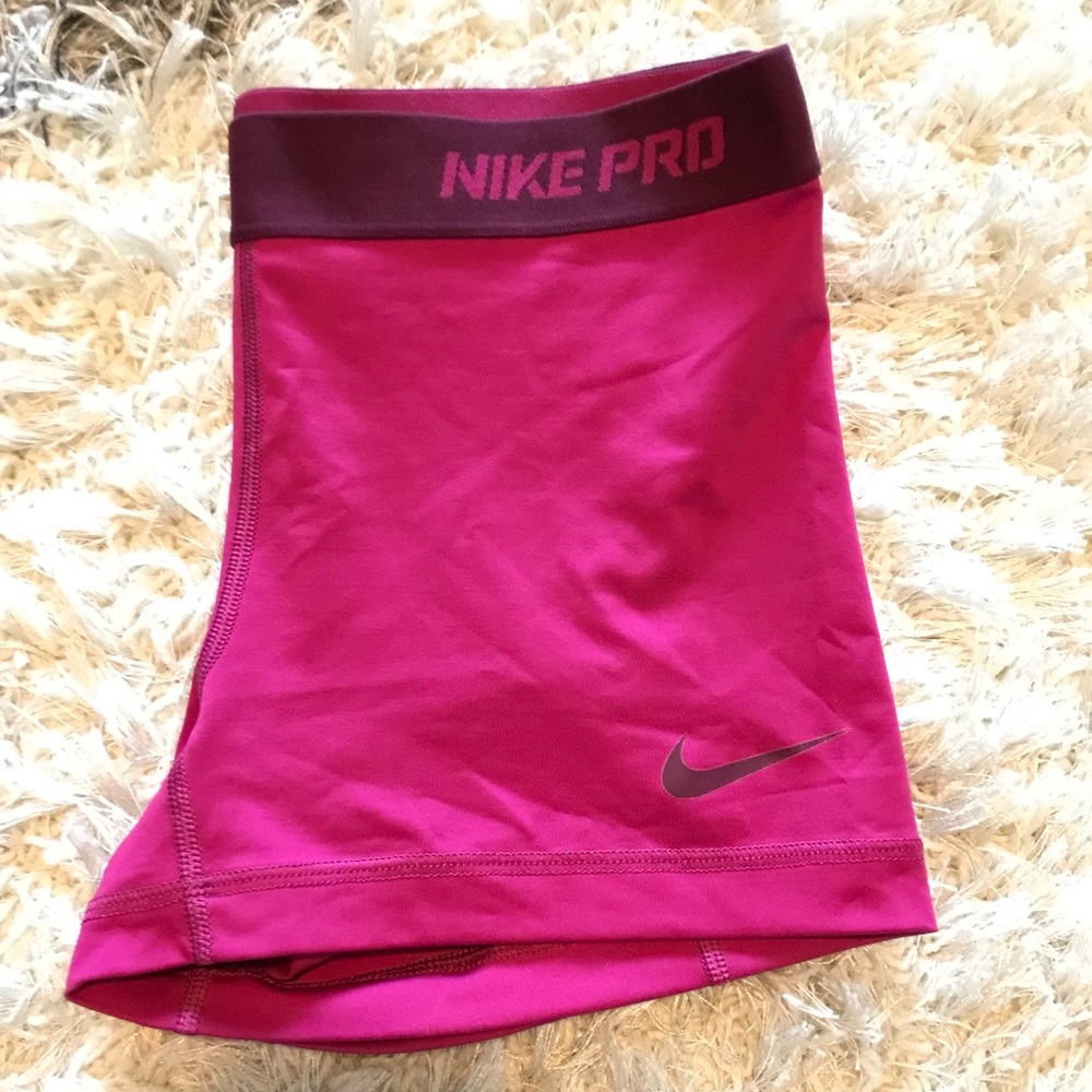 Women’s Nike Pro compression Shorts
